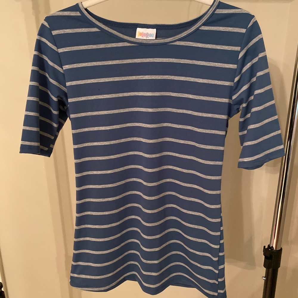 Women’s three quarter length top